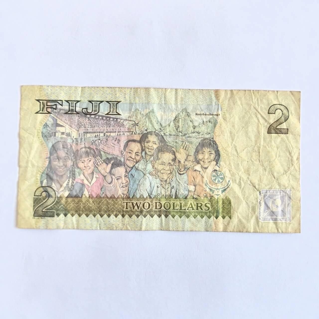 各国外币第104期 无佣金 斐济2元2007年