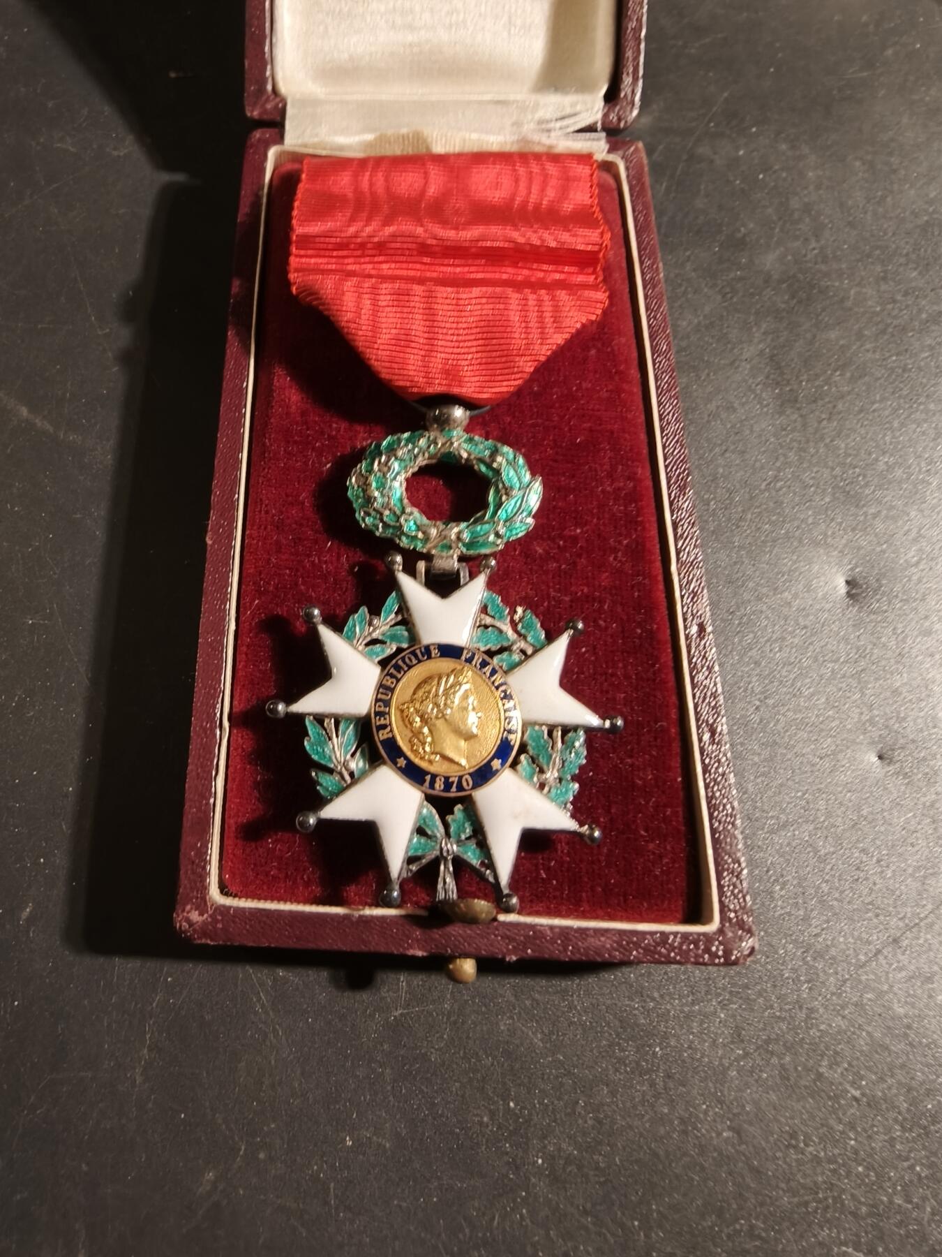 老王徽章第171期 法国骑士级荣誉军团勋章    原盒    银质珐琅    三共时期