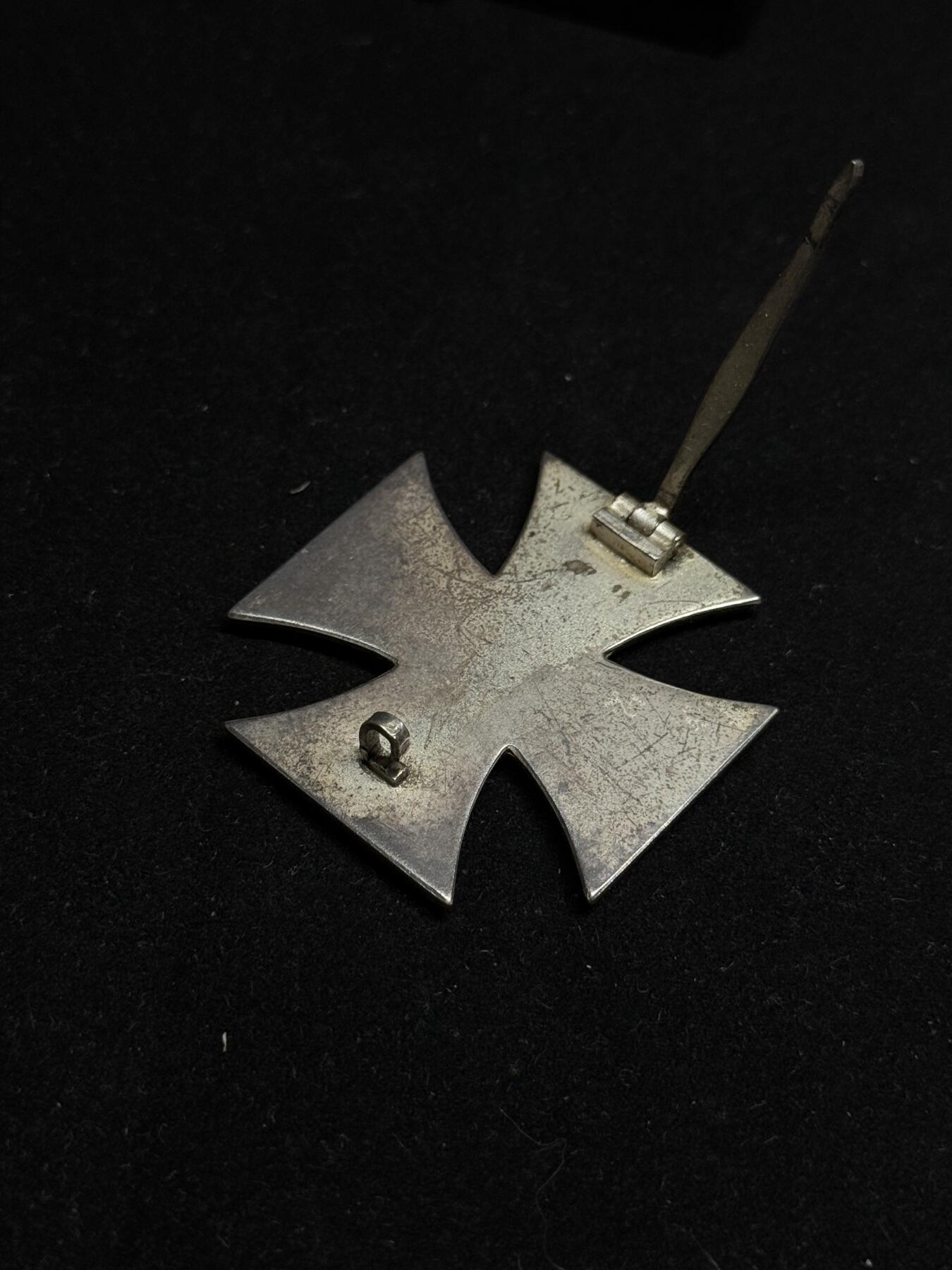 欢庆元旦！戎马世界章牌大赏第109期元旦大拍 铭记历史！德国二战一级铁十字勋章，带盒