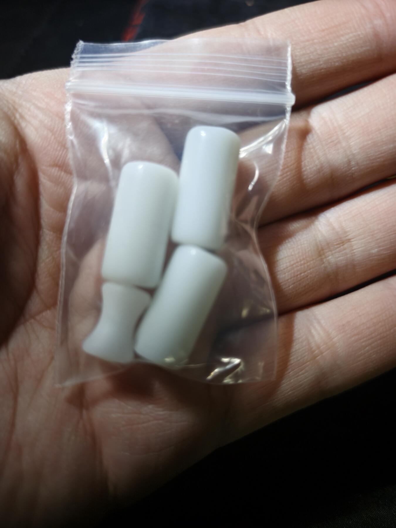 97期回流戒指饰品杂件纪念章丝路钱币专场 中亚回流珠子