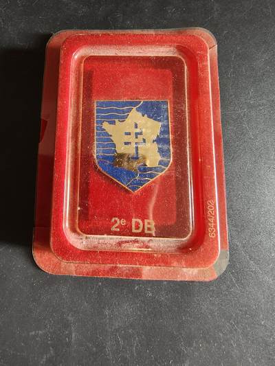 老王徽章第171期 - 法国第2装甲师证章    原盒