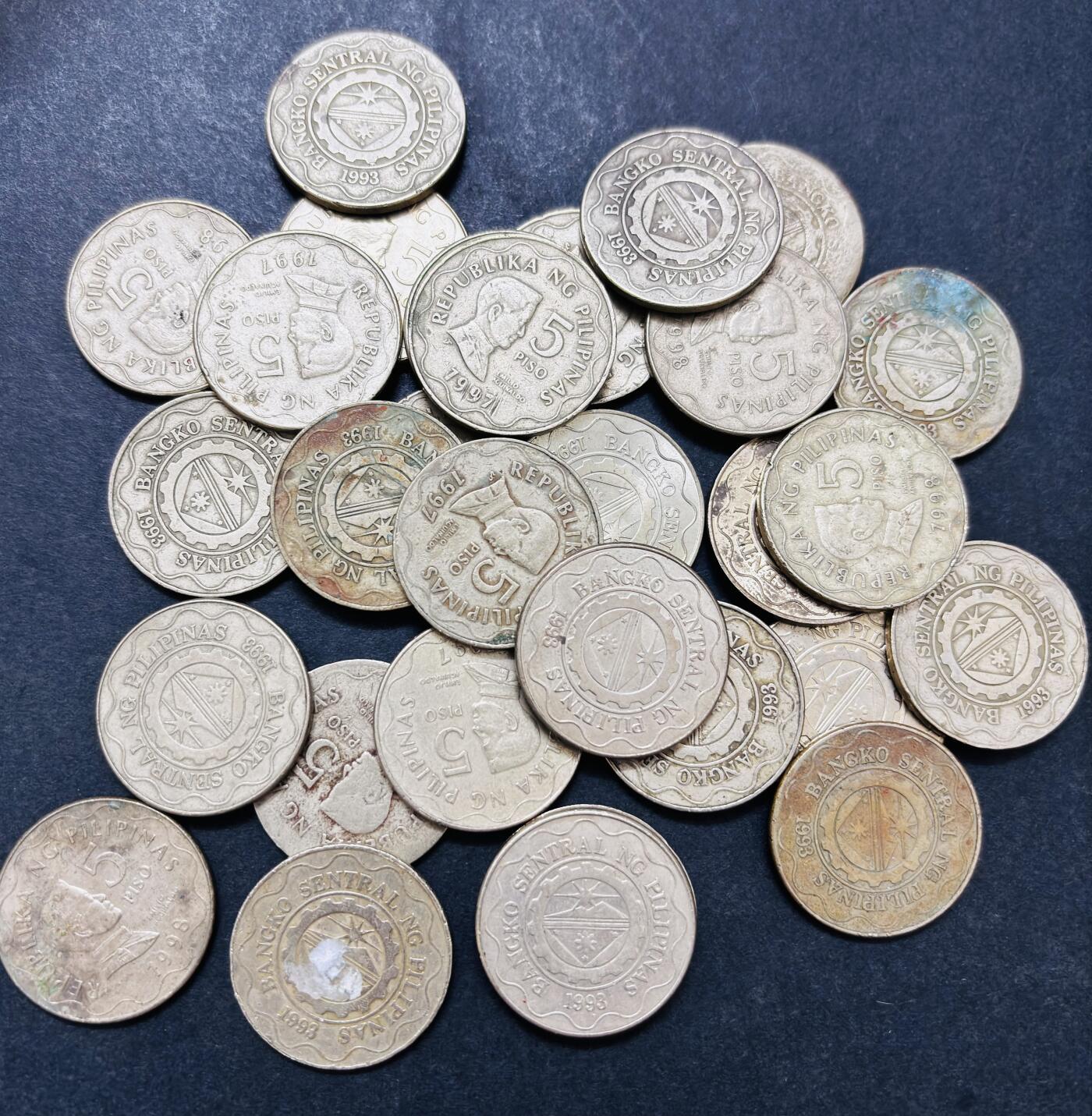 文馨钱币收藏第 286 场，圣诞节专场【 长期接收代拍品低至 0 佣金】 菲律宾 5 比索 30 枚，年份未挑