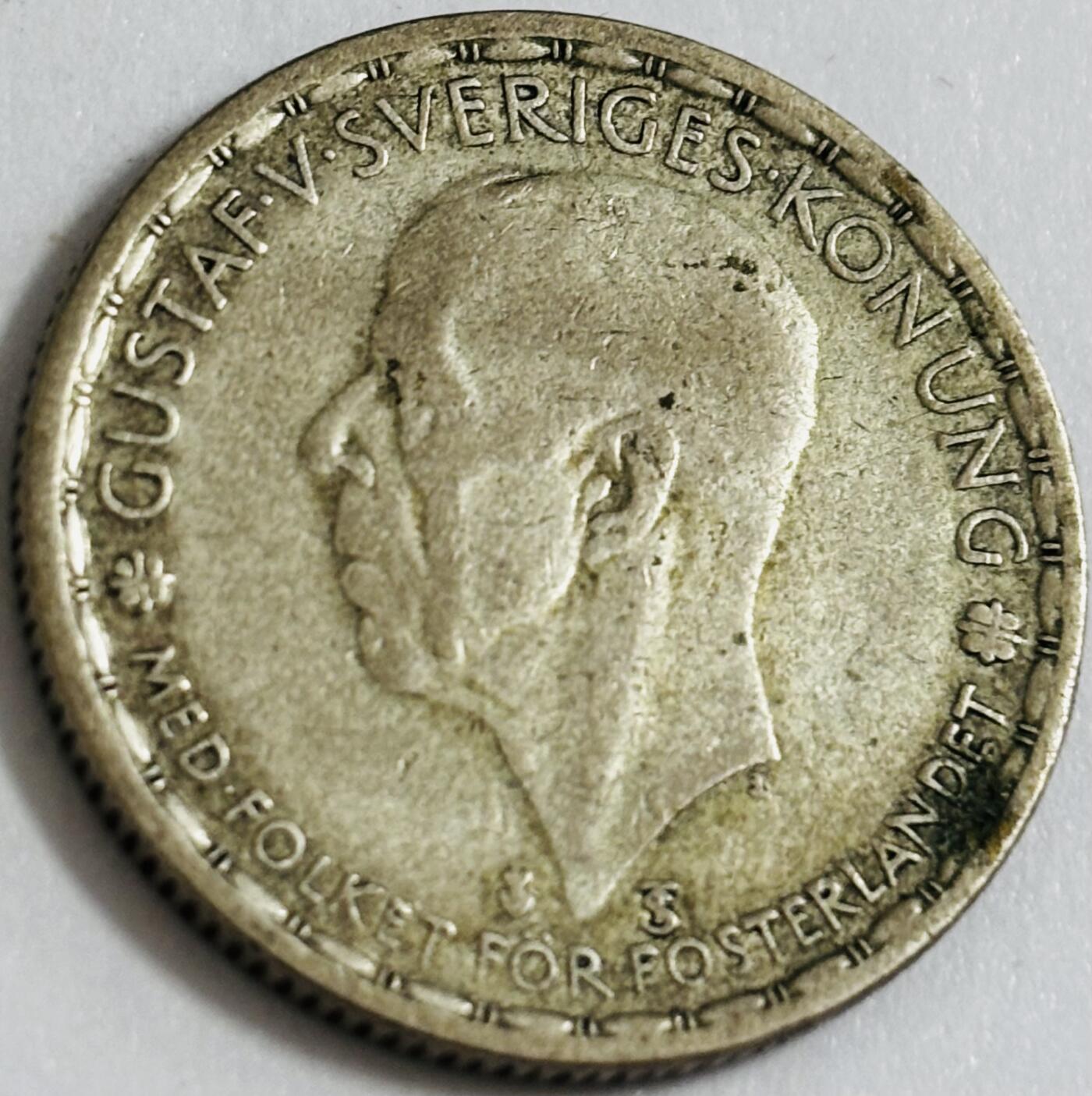 文馨钱币收藏第 286 场，圣诞节专场【 长期接收代拍品低至 0 佣金】 好品 1949 年瑞典古斯塔夫五世 1 克朗银币，第三版 600 银