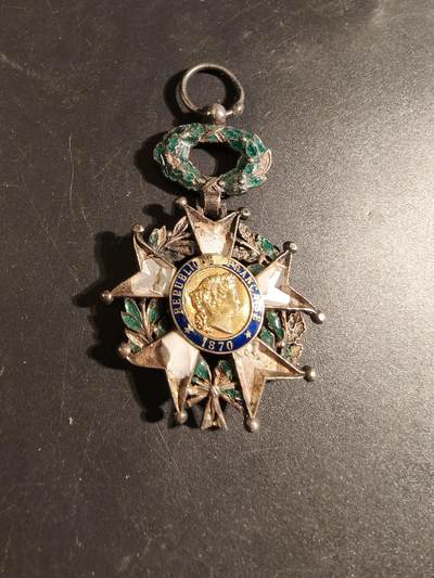 老王徽章第171期 - 法国骑士级荣誉军团勋章    银质珐琅   三共时期