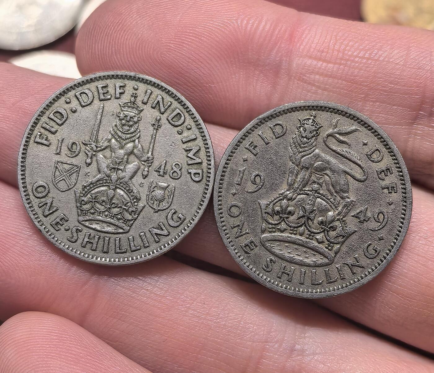 南宋泉阁俄币 外币 国币 专场第二十期 【送拍无额外佣金】 英国 1948/1949年 乔治六世1先令一对 通货好品 字口还可以 