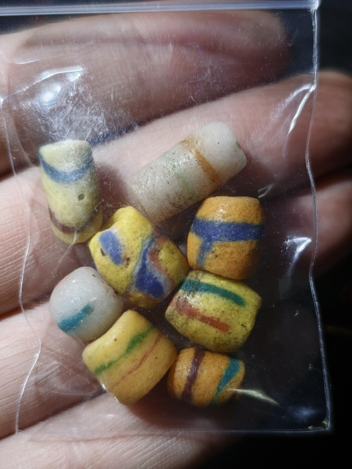 97期回流戒指饰品杂件纪念章丝路钱币专场 中亚回流珠子