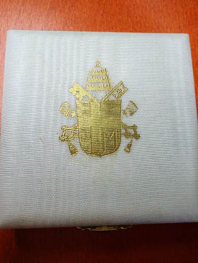 长老汇蛇年精选第八十五场拍卖 - 1997梵蒂冈教皇保罗二世世界青年大会500里拉精制银币，11克835银，盒证全，6000枚