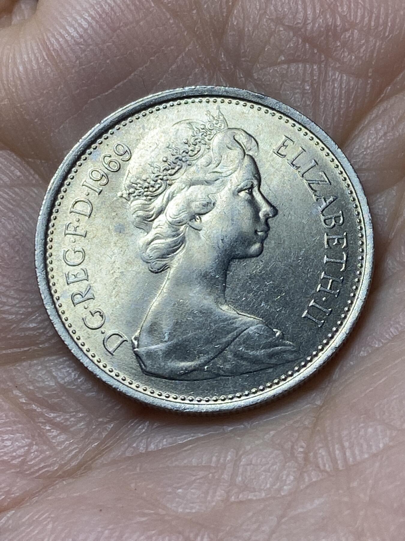 2025年第一百四十四场(总第一百七十场）品种丰富英国一线回流散币年末特拍场第一场(免佣金) 英国🇬🇧1969年5新便士(伊丽莎白二世中年花冠，十进制第一版)