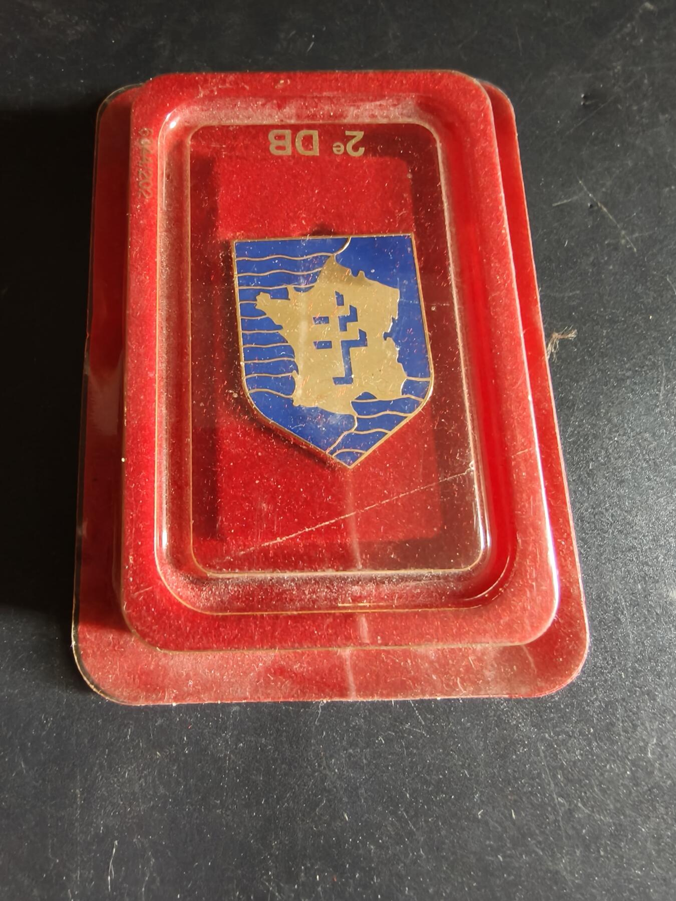 老王徽章第171期 法国第2装甲师证章   原盒