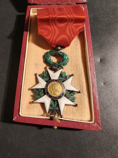 老王徽章第171期 - 法国骑士级荣誉军团勋章    银质珐琅    原盒    三共时期