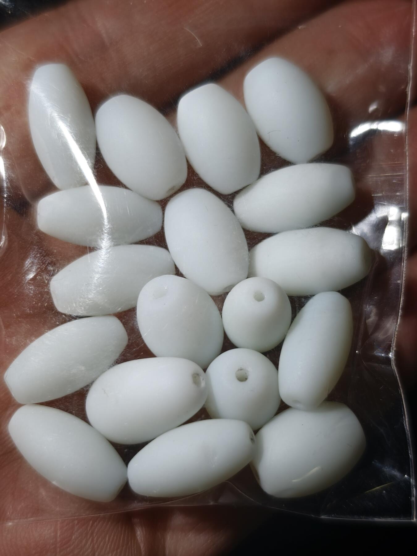 97期回流戒指饰品杂件纪念章丝路钱币专场 中亚回流珠子