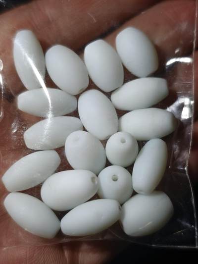 97期回流戒指饰品杂件纪念章丝路钱币专场 - 中亚回流珠子