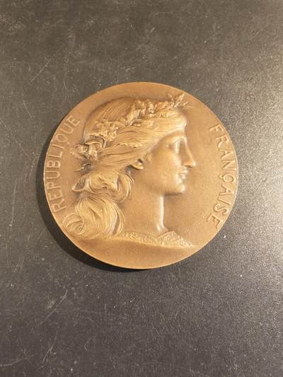 老王徽章第171期 - 法国战争部射击竞赛大铜章     亨利杜布瓦作品    直径50mm    重量64.1g