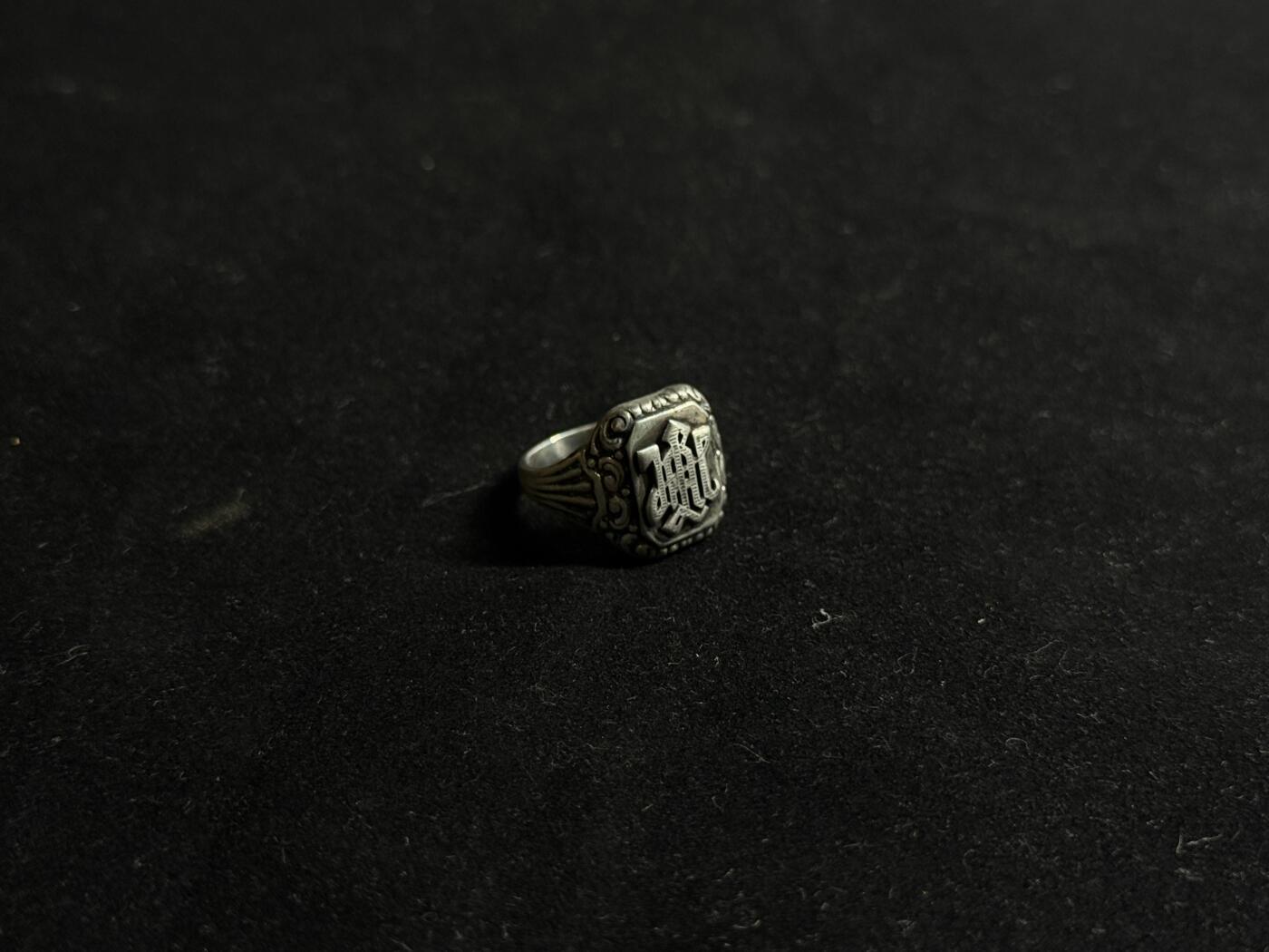 欢庆元旦！戎马世界章牌大赏第109期元旦大拍 德国二战警卫旗队戒指，银制复刻