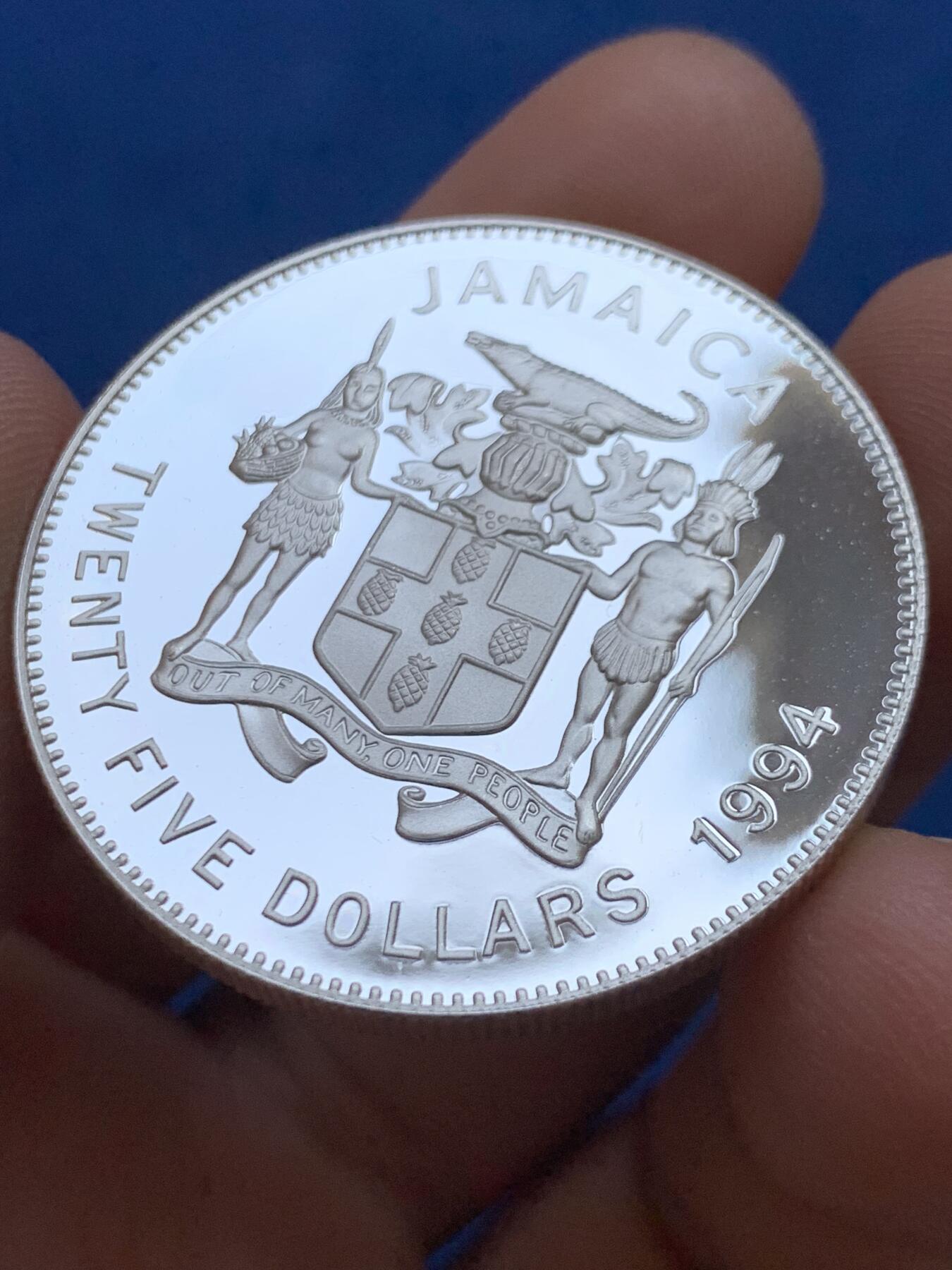 《竞宝斋》第449场 周日，周一，周二  3场连拍 （全场包邮，欢迎送拍） 牙买加1994年美国世界杯大银币 28.25g 925银