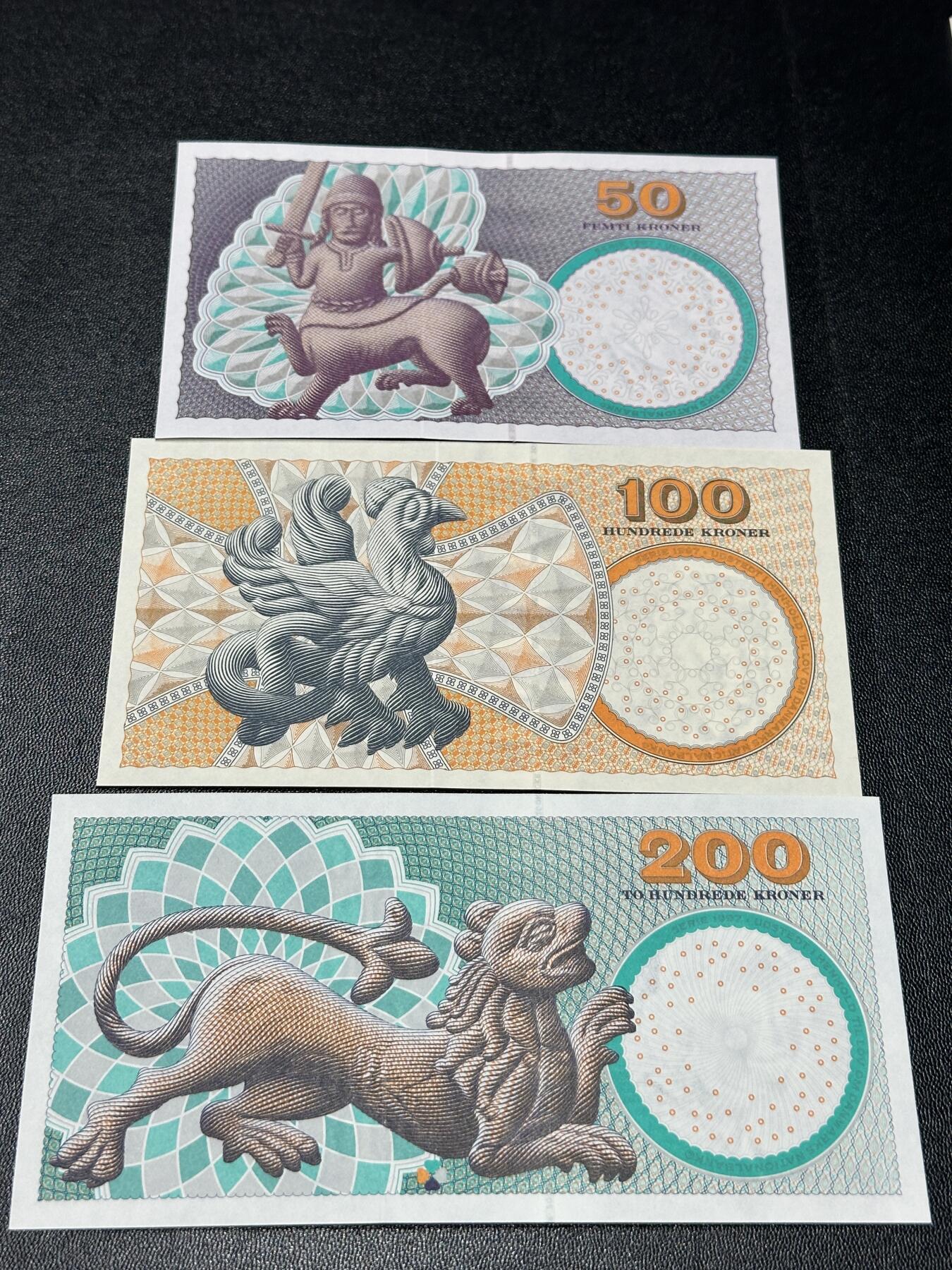 《外钞收藏家》第五百九十六期（精品大拍场）（本平台长期征集拍品、欢迎藏友们联系合作）