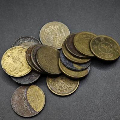 【淘币小摊】限时拍第八百三十五拍  散币批量币场  满百包邮可预留两周  周一统一发货  - 日本一円铜币17枚