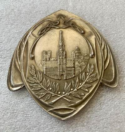 掌中浮雕-藏着的欧洲第047场 - 1917年一战布鲁塞尔德国体育协会奖章 ， 58 X 63mm，46.23g，铜镀银制； 此枚奖章于1917年6月17日颁发