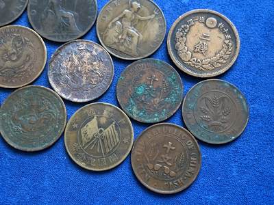 《竞宝斋》第449场 周日，周一，周二  3场连拍 （全场包邮，欢迎送拍） 13枚一组 铜币 十文9枚+英国3枚+日本1枚 细节见图