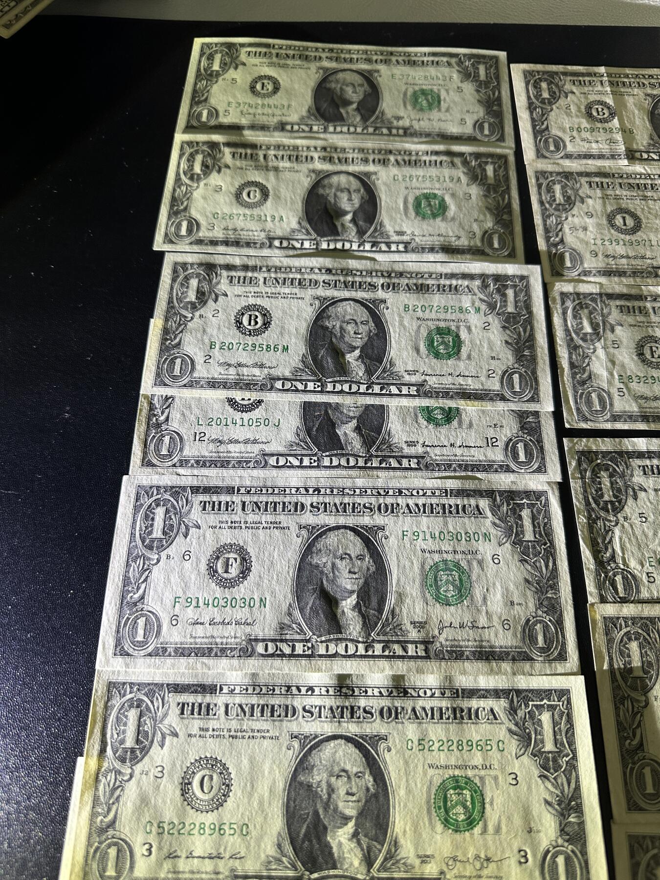 《外钞收藏家》第五百九十六期（精品大拍场）（本平台长期征集拍品、欢迎藏友们联系合作）