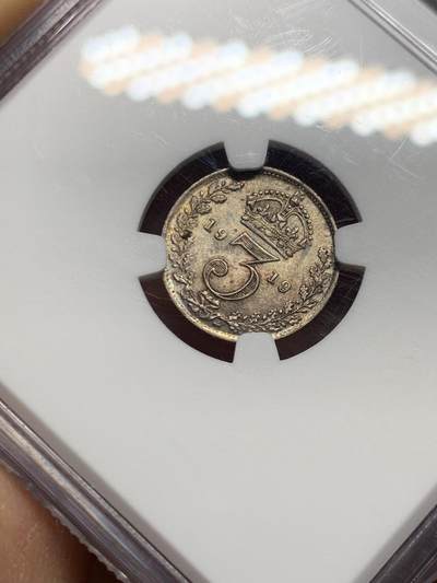 《竞宝斋》第449场 周日，周一，周二  3场连拍 （全场包邮，欢迎送拍） NGC MS64 英国1919年3便士银币 高银版本 包浆好看 值得入手