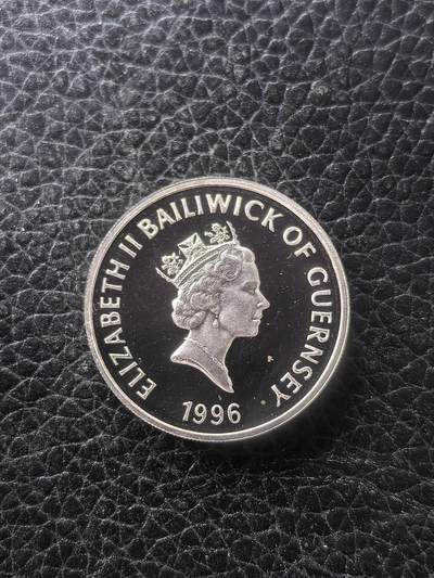 道一币馆币章第一百六十一场 - 根西岛1996年伊丽莎白二世女王70岁寿辰1镑精制银币 9.5g 925S