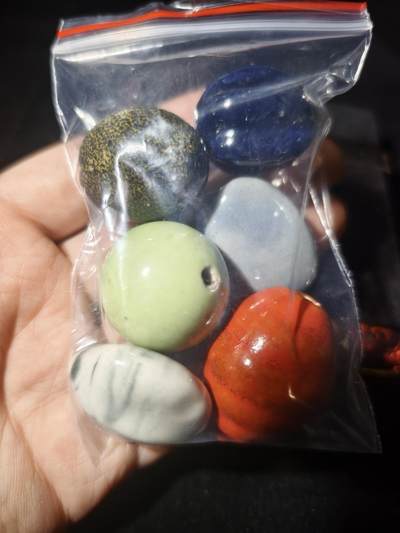 97期回流戒指饰品杂件纪念章丝路钱币专场 - 中亚回流珠子，陶瓷的