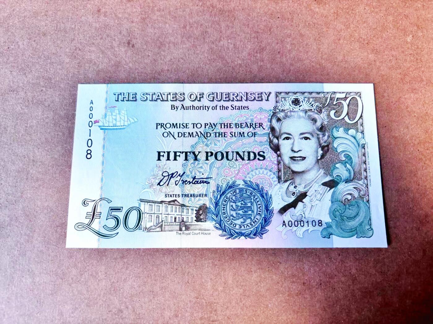 【Blue Auction】世界纸币精拍第766期——18级TOP拍卖/信誉/品质/专业/高效💫 【初版A冠108倒置百位小号】根西 1996年50镑 女王 设计精美 全新UNC