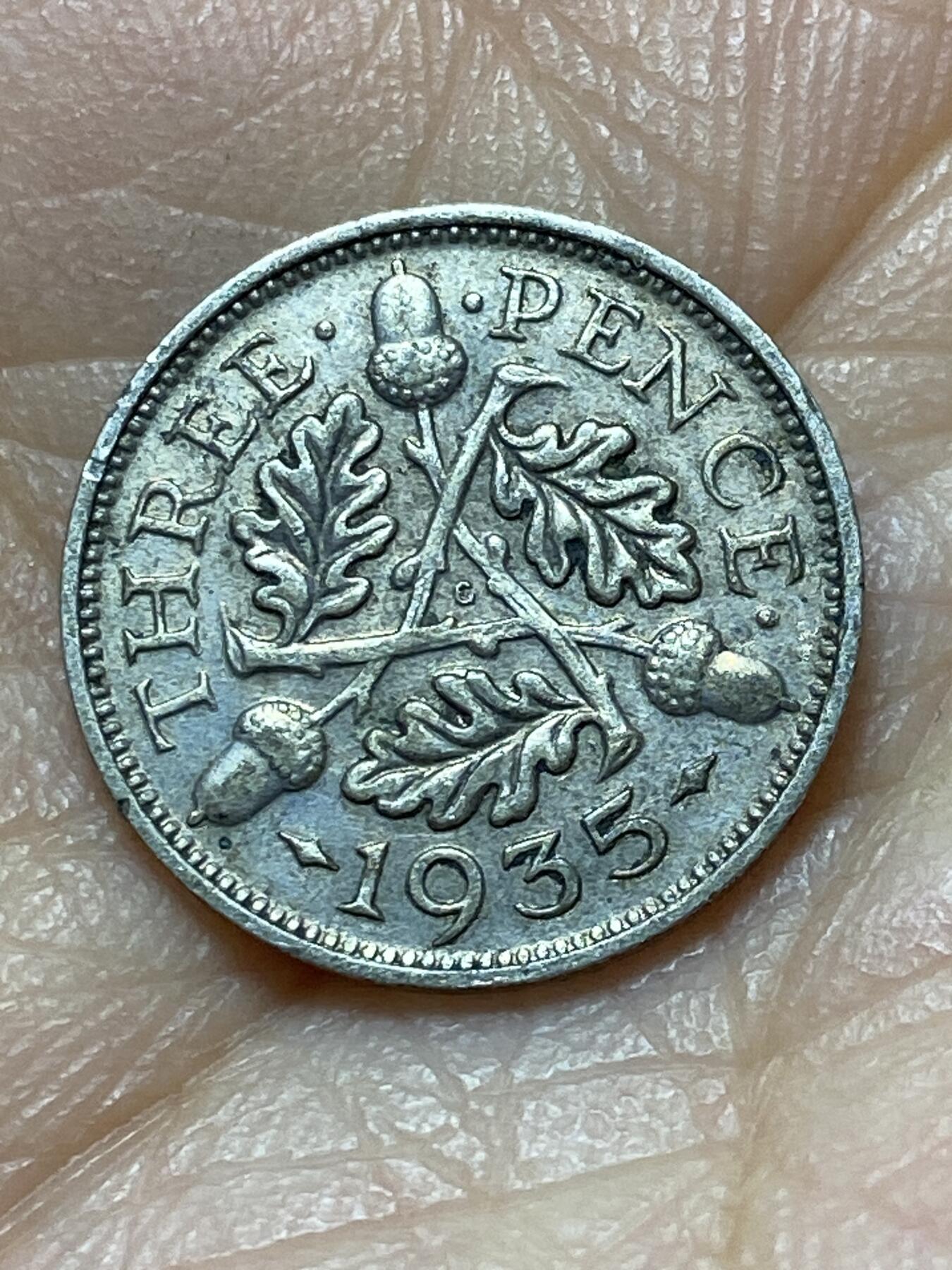 2025年第一百四十四场(总第一百七十场）品种丰富英国一线回流散币年末特拍场第一场(免佣金) 英国🇬🇧1935年3便士银币(乔治五世第四版，500银)