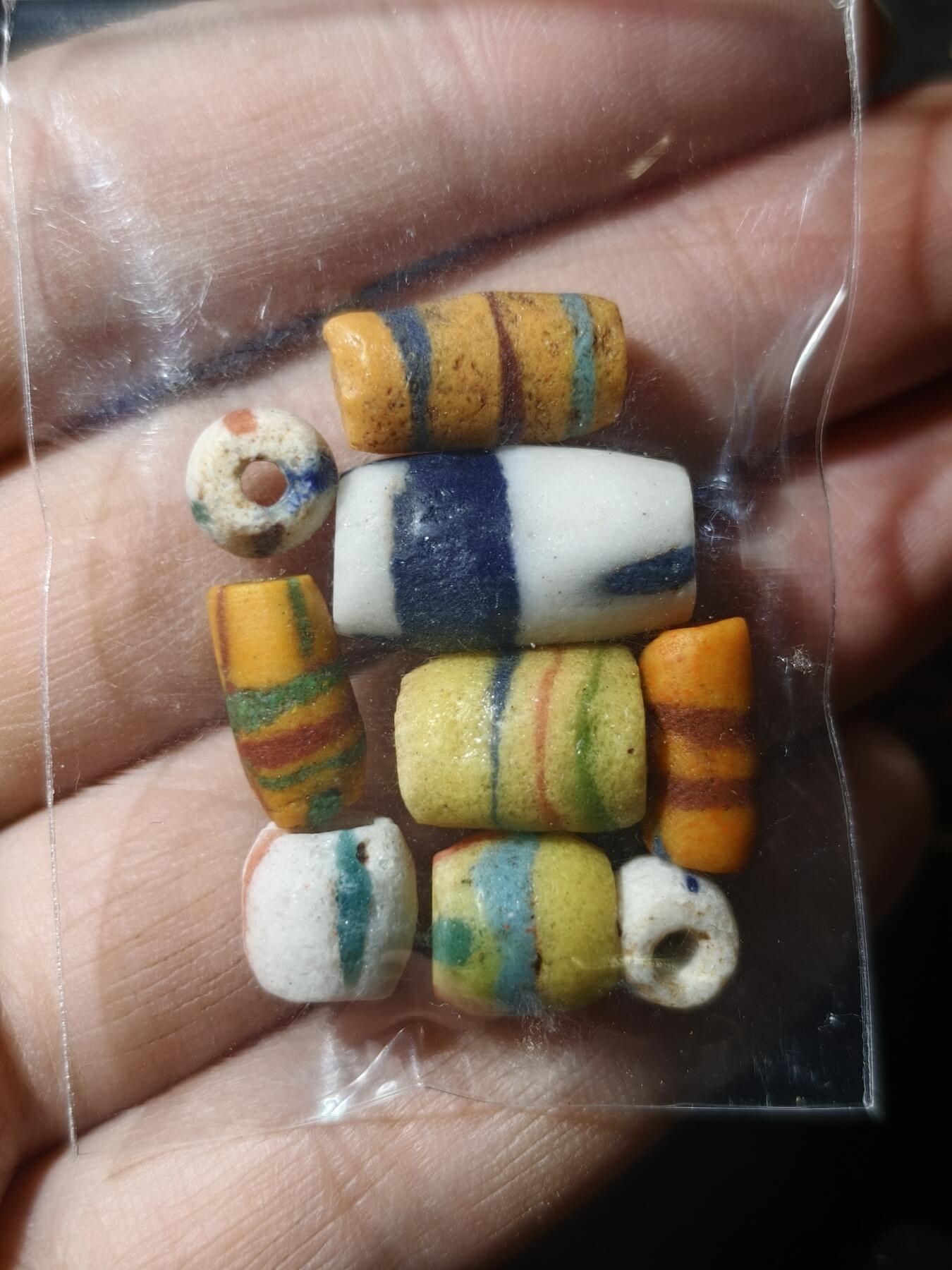 97期回流戒指饰品杂件纪念章丝路钱币专场 中亚回流珠子