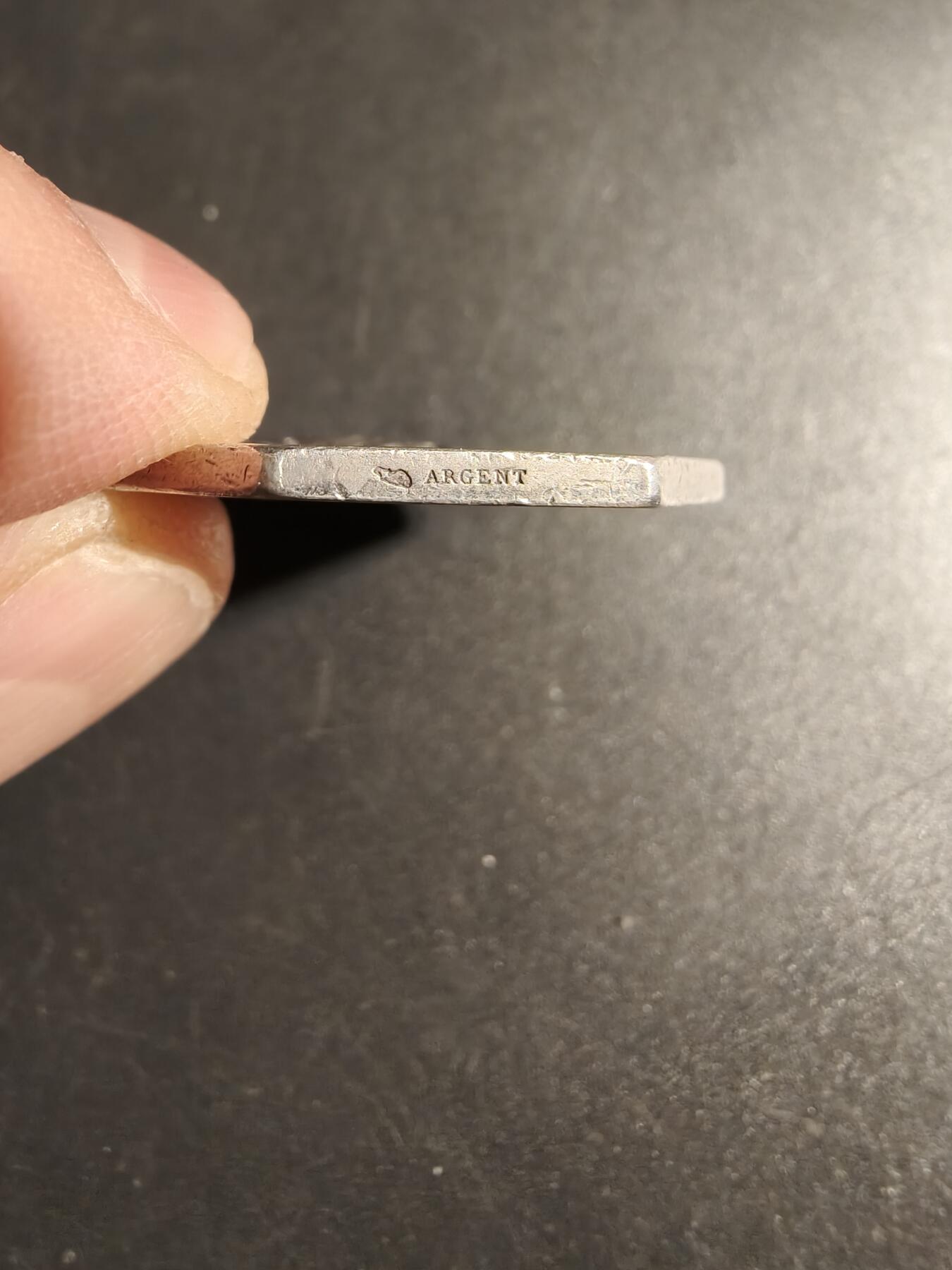 老王徽章第171期 法国1829年太阳火灾保险公司八角银章     950银    直径36mm     重量20g