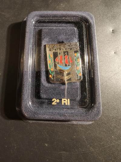 老王徽章第171期 - 法国第2步兵团证章    原盒