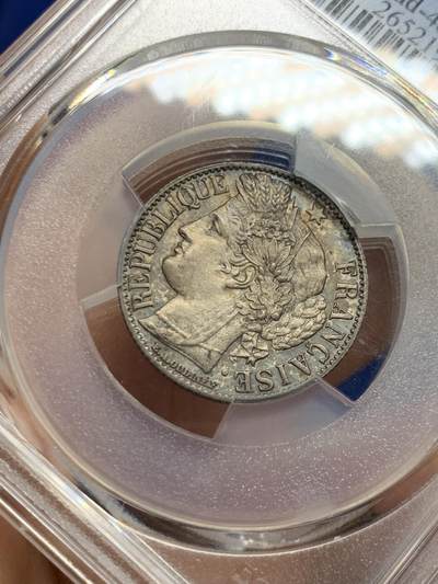 《竞宝斋》第449场 周日，周一，周二  3场连拍 （全场包邮，欢迎送拍） PCGS UNCD 法国1872年谷物女神1法郎银币 细节锐利 疑似错杀