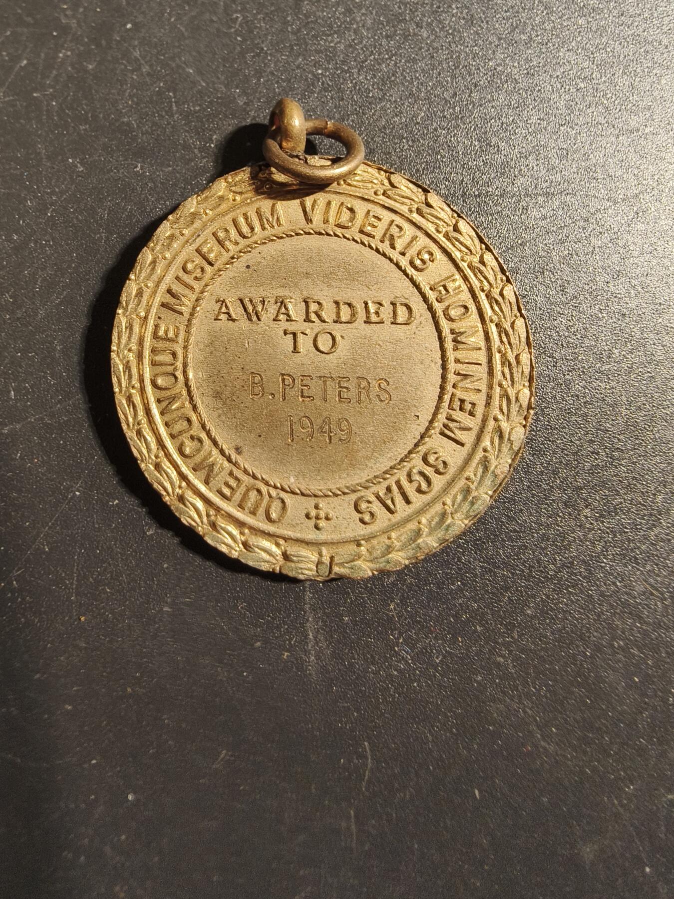 老王徽章第171期 英国拯救生命协会奖章     1949年实发    带珐琅