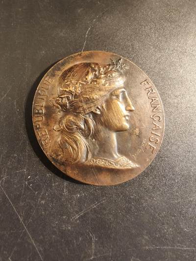 老王徽章第171期 - 法国法兰西工商业联盟大铜章     亨利杜布瓦作品     直径45mm    重量46.2g