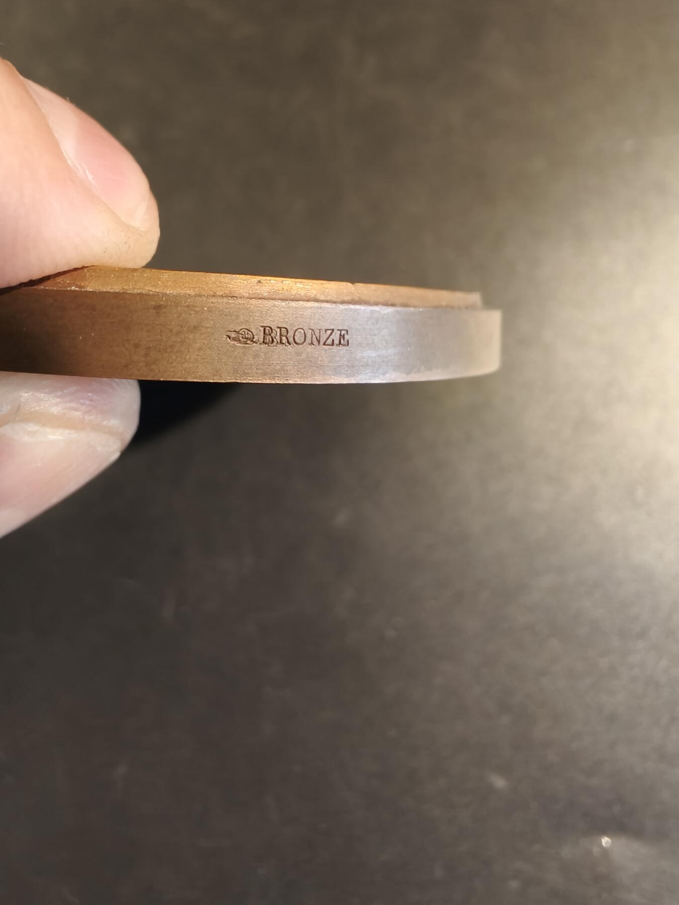 老王徽章第171期 法国联盟保险公司成立125周年大铜章    直径68mm    重量154.1g