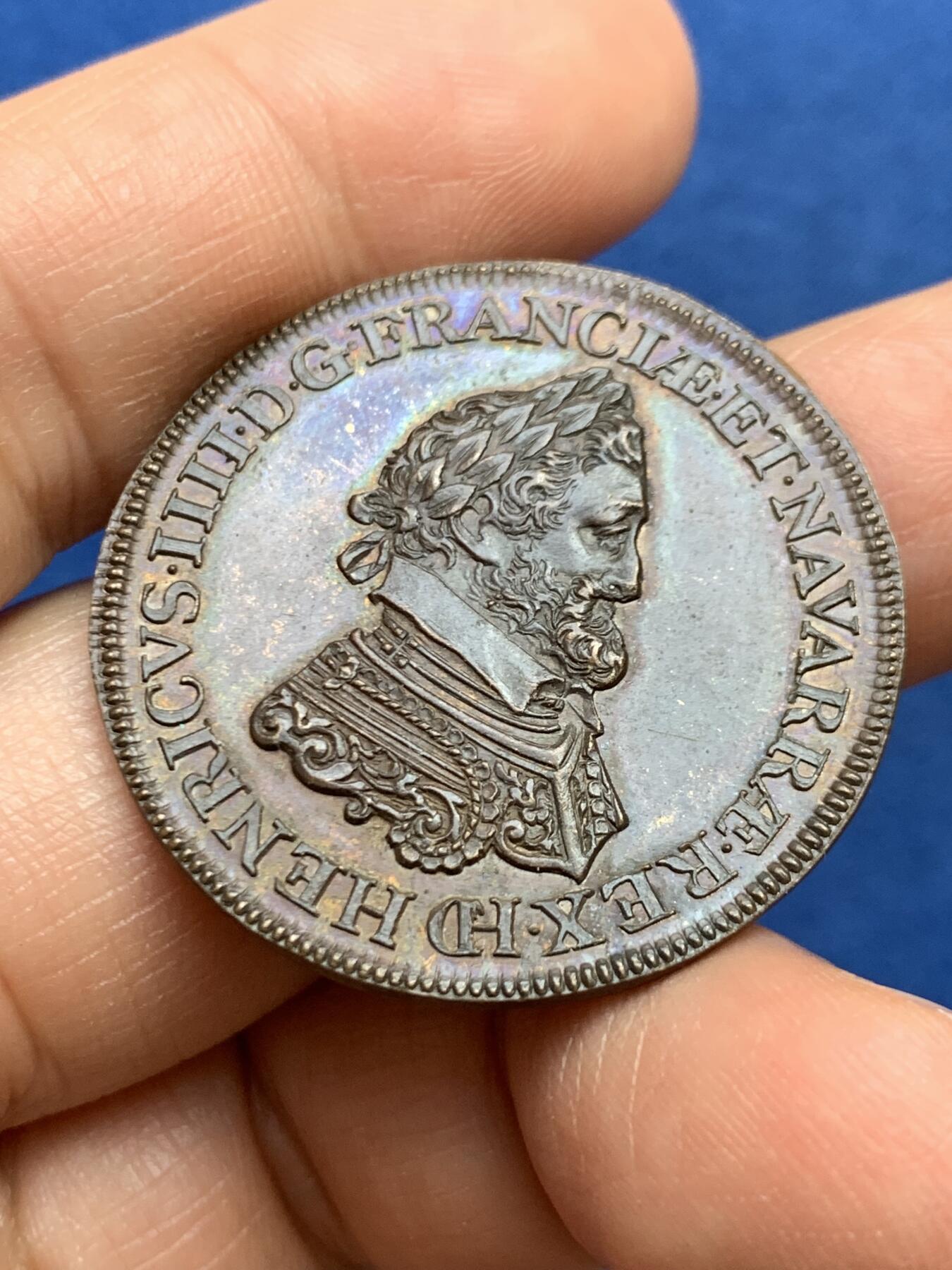 《竞宝斋》第449场 周日，周一，周二  3场连拍 （全场包邮，欢迎送拍） 法国国王亨利四世纪念铜章 18.05克 348mm 细节丰富 铸造时间不详 双面深打