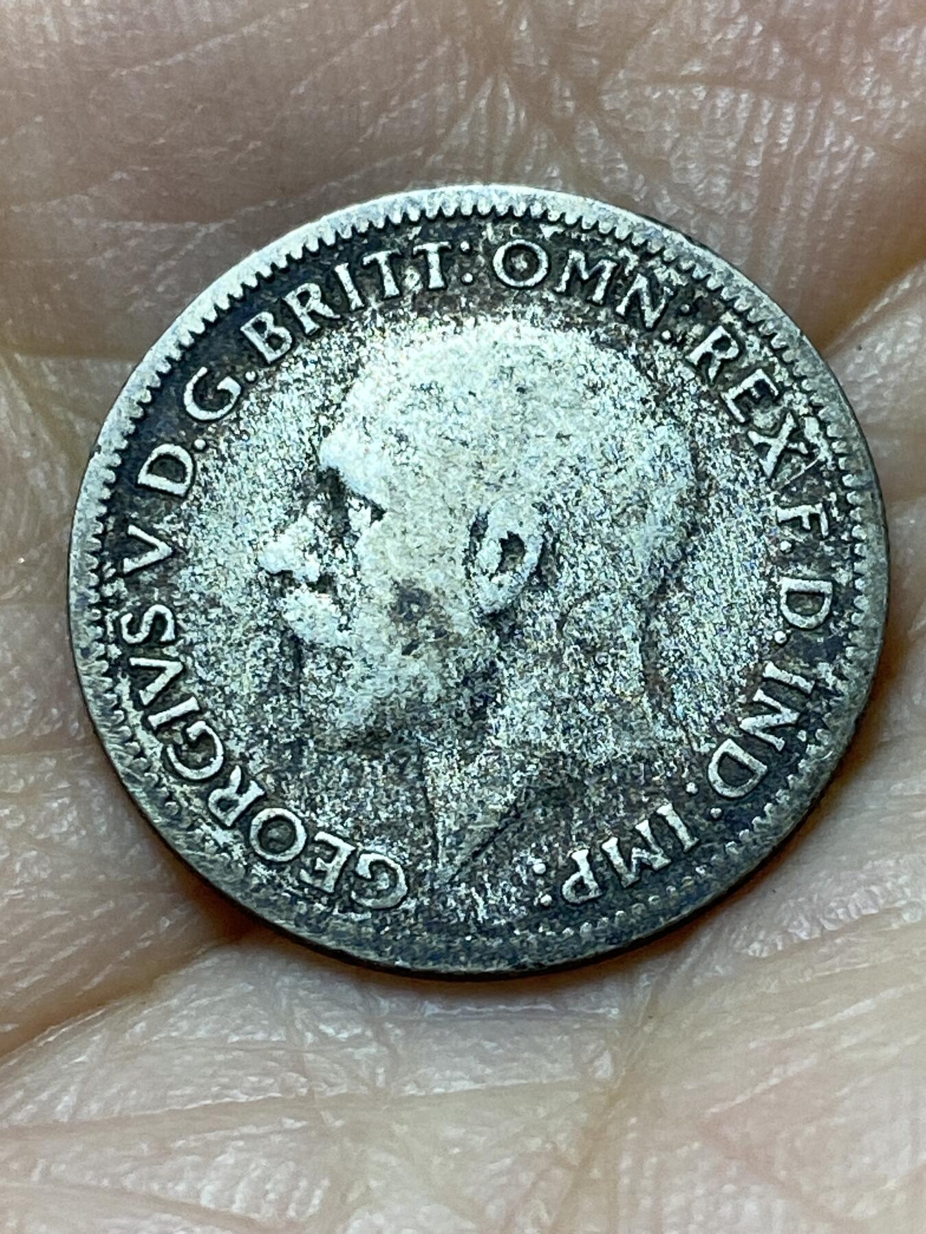 2025年第一百四十四场(总第一百七十场）品种丰富英国一线回流散币年末特拍场第一场(免佣金) 英国🇬🇧1933年6便士银币(乔治五世第五版，500银)