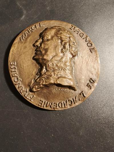 老王徽章第171期 - 法国国库服务国家学校毕业大铜章     正面为法兰西科学院院士马塞尔·帕尼奥尔     高浮雕     科尔宾作品     直径81mm     重量308.8g
