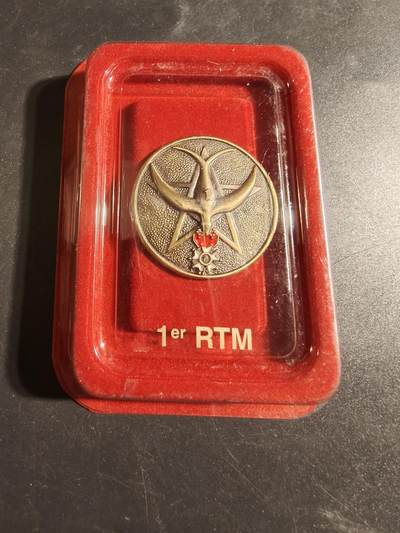 老王徽章第171期 - 法国非洲军团摩洛哥第1散兵团证章    原盒
