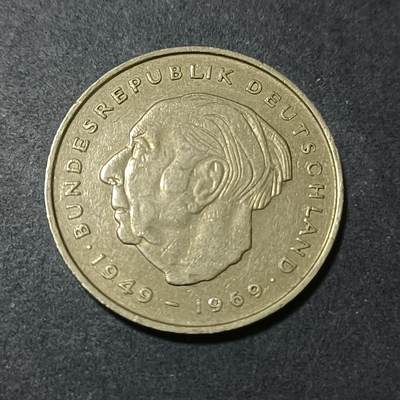 【游宝包邮场】蛇年第101期 世界各国纪念币 - 德国-2马克 1972年 首任总统特奥多尔·豪斯(Theodor Heuss)