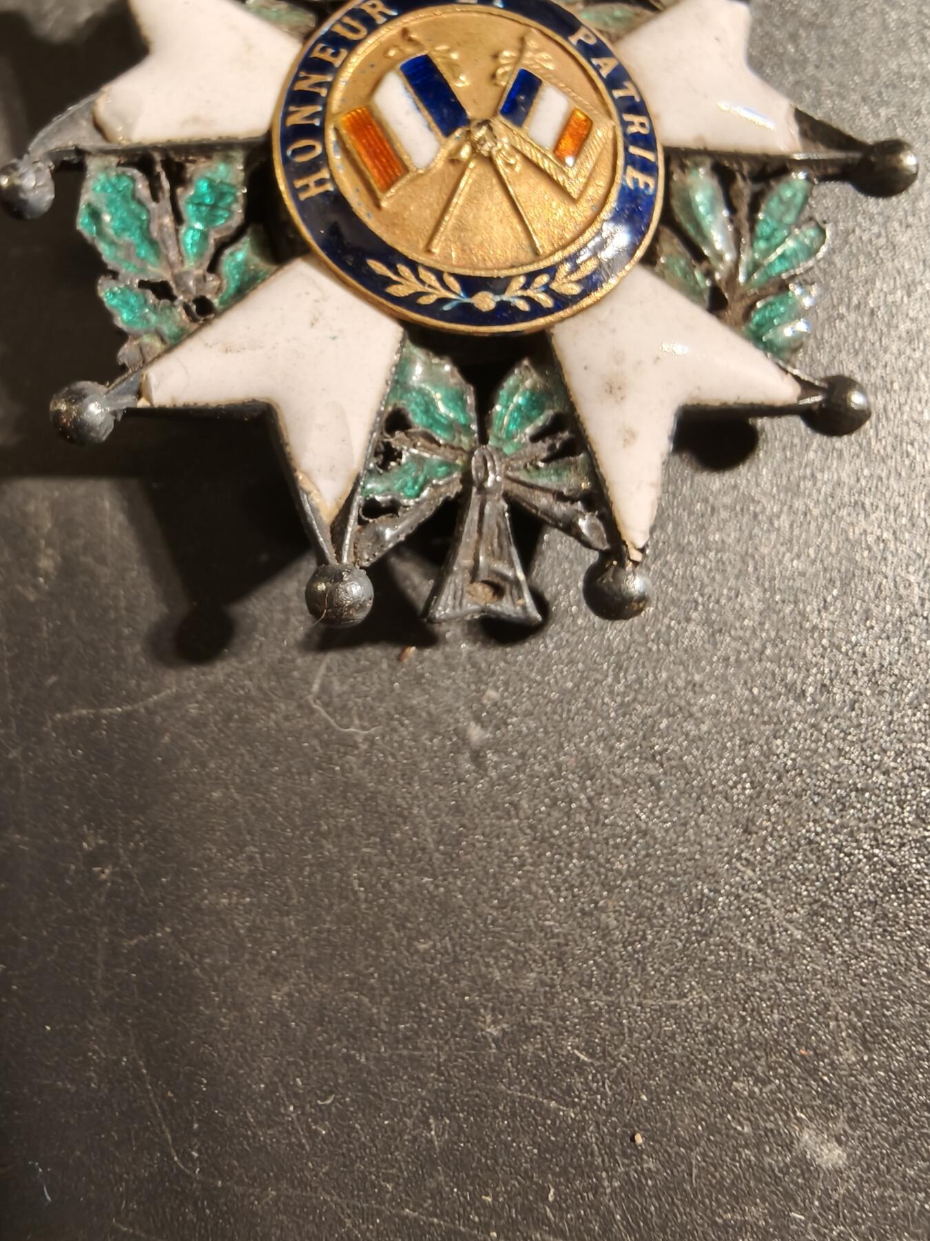 老王徽章第171期 法国骑士级荣誉军团勋章    银质珐琅    三共时期