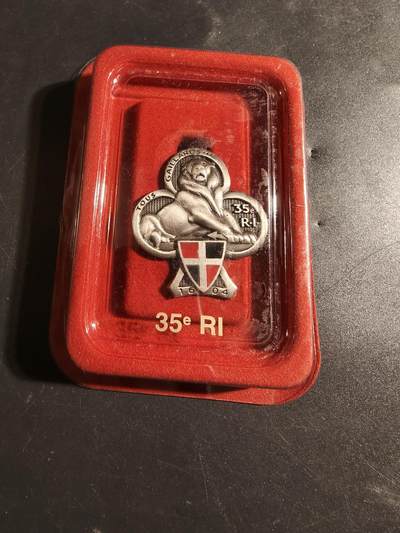 老王徽章第171期 - 法国第35步兵团证章    原盒