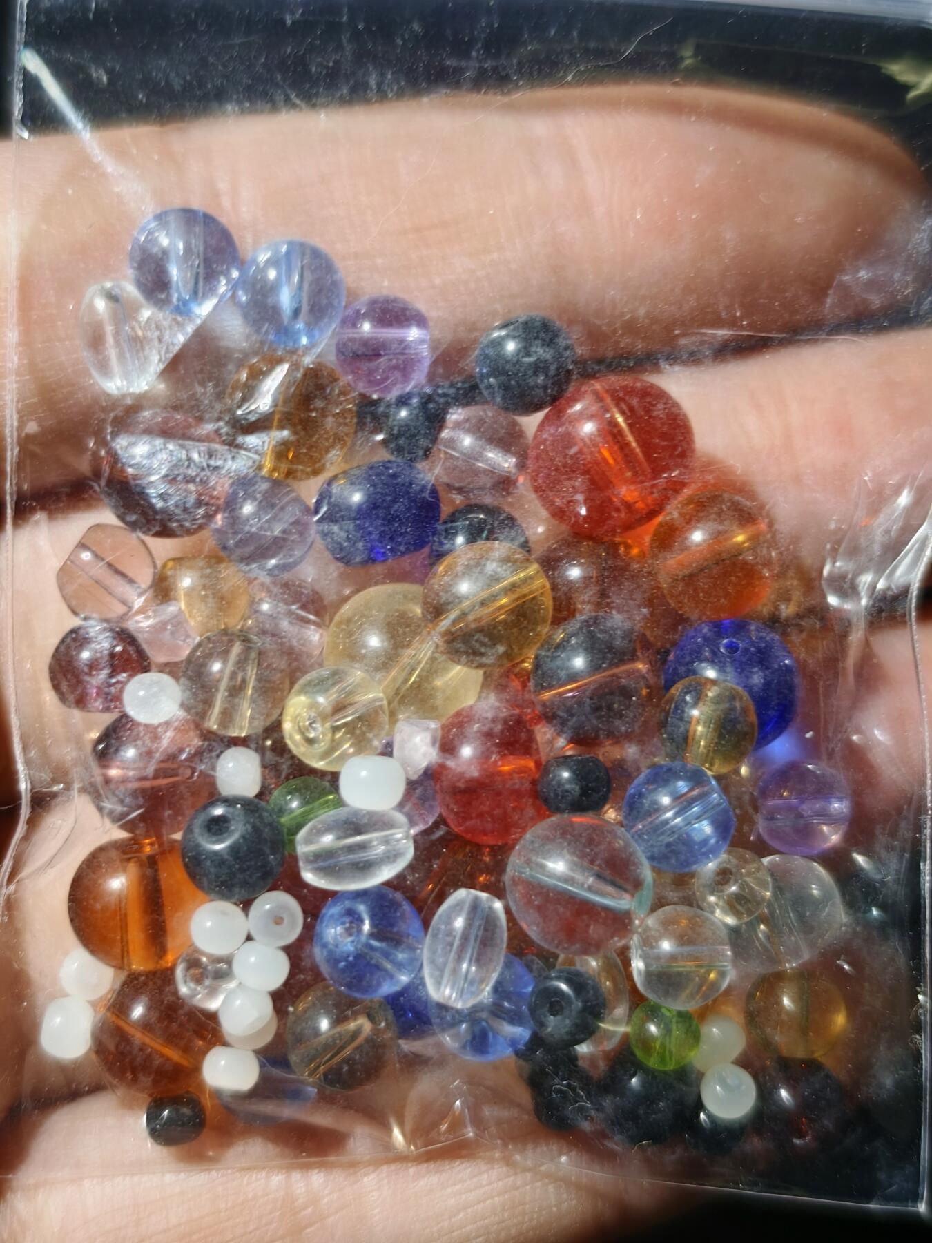 97期回流戒指饰品杂件纪念章丝路钱币专场 中亚回流珠子