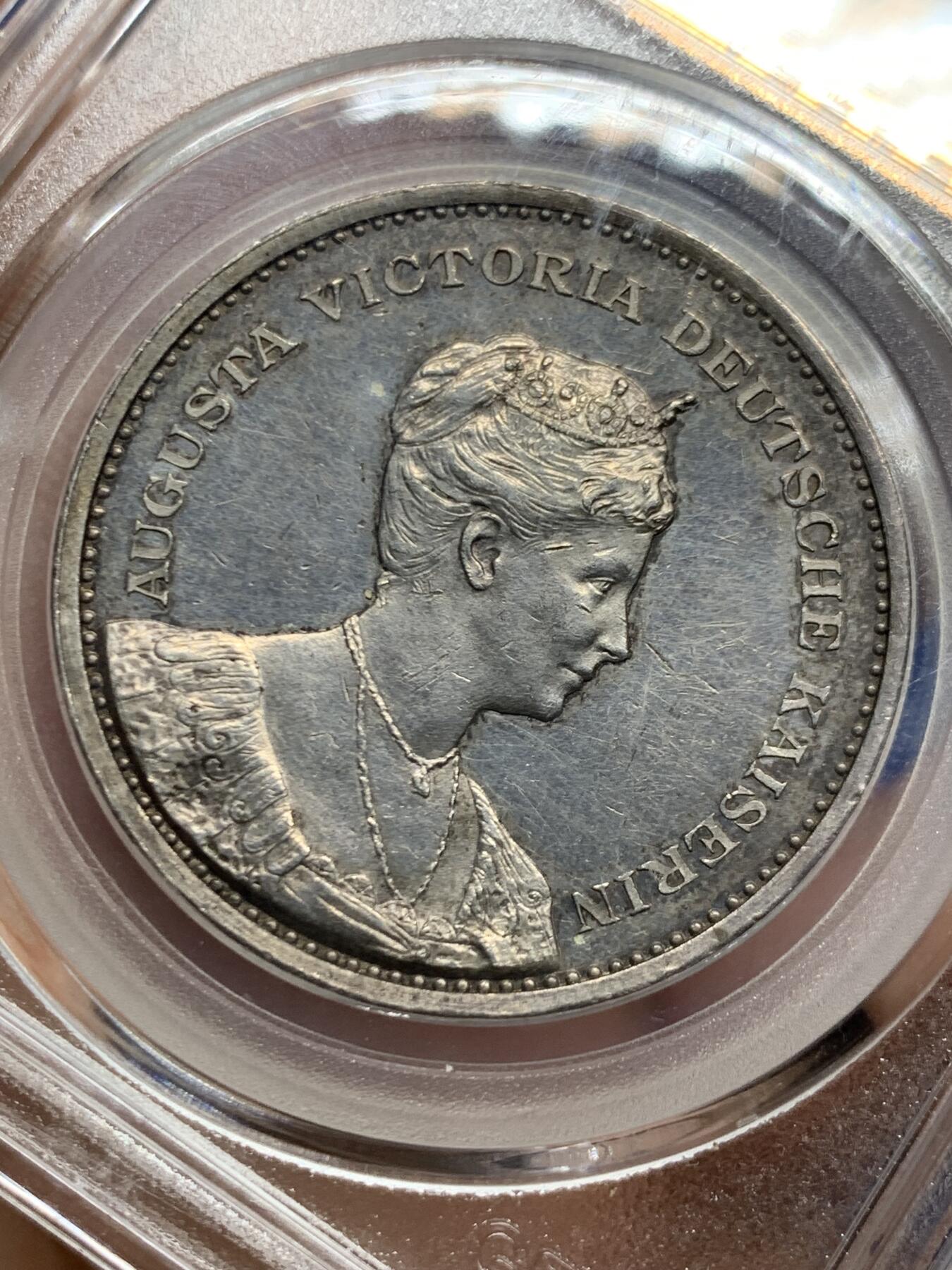 《竞宝斋》第449场 周日，周一，周二  3场连拍 （全场包邮，欢迎送拍） 公博 XF45 德国 1895年 基尔运河建成通航纪念银章 正面为末代德意志皇后奥古斯特半身像 背面为运河位置地理图 非常有历史价值的一枚 工艺精美 黄油包浆 少见品种