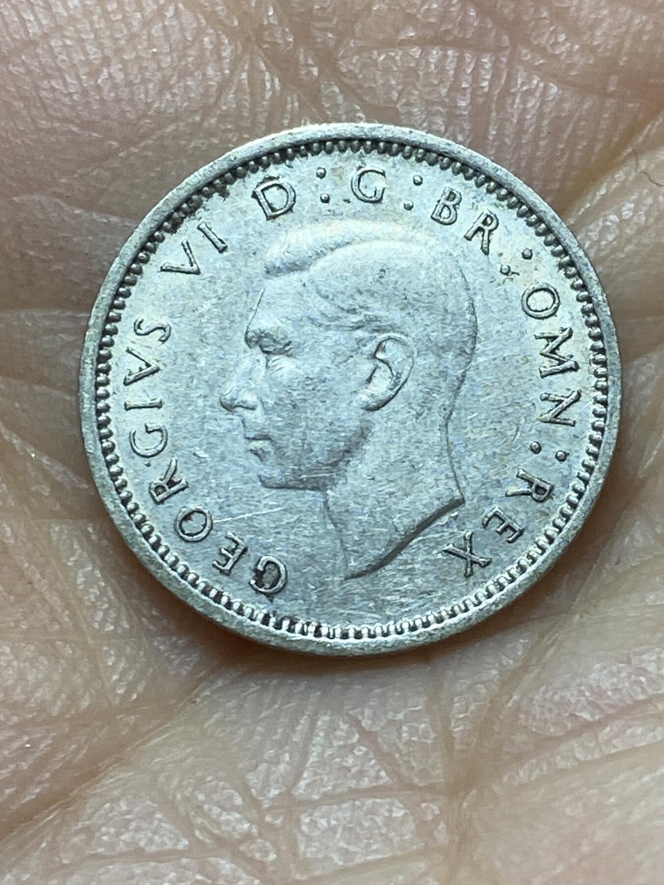 2025年第一百四十四场(总第一百七十场）品种丰富英国一线回流散币年末特拍场第一场(免佣金) 英国🇬🇧1940年3便士银币(乔治六世第一版，500银)