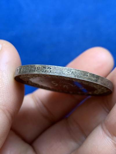 《竞宝斋》第449场 周日，周一，周二  3场连拍 （全场包邮，欢迎送拍） 1853年法国婚礼银章 21.75克 36.4mm 手指银标 边铭刻字