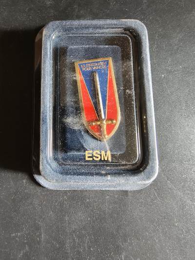 老王徽章第171期 - 法国圣西尔军校证章   原盒