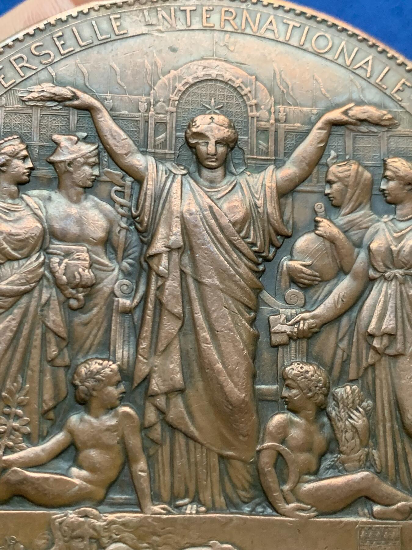 《竞宝斋》第450场 周日，周一，周二  3场连拍 （全场包邮，欢迎送拍） 法国1878年巴黎世博会大铜章 298.6克 86.3mm 烟斗铜标