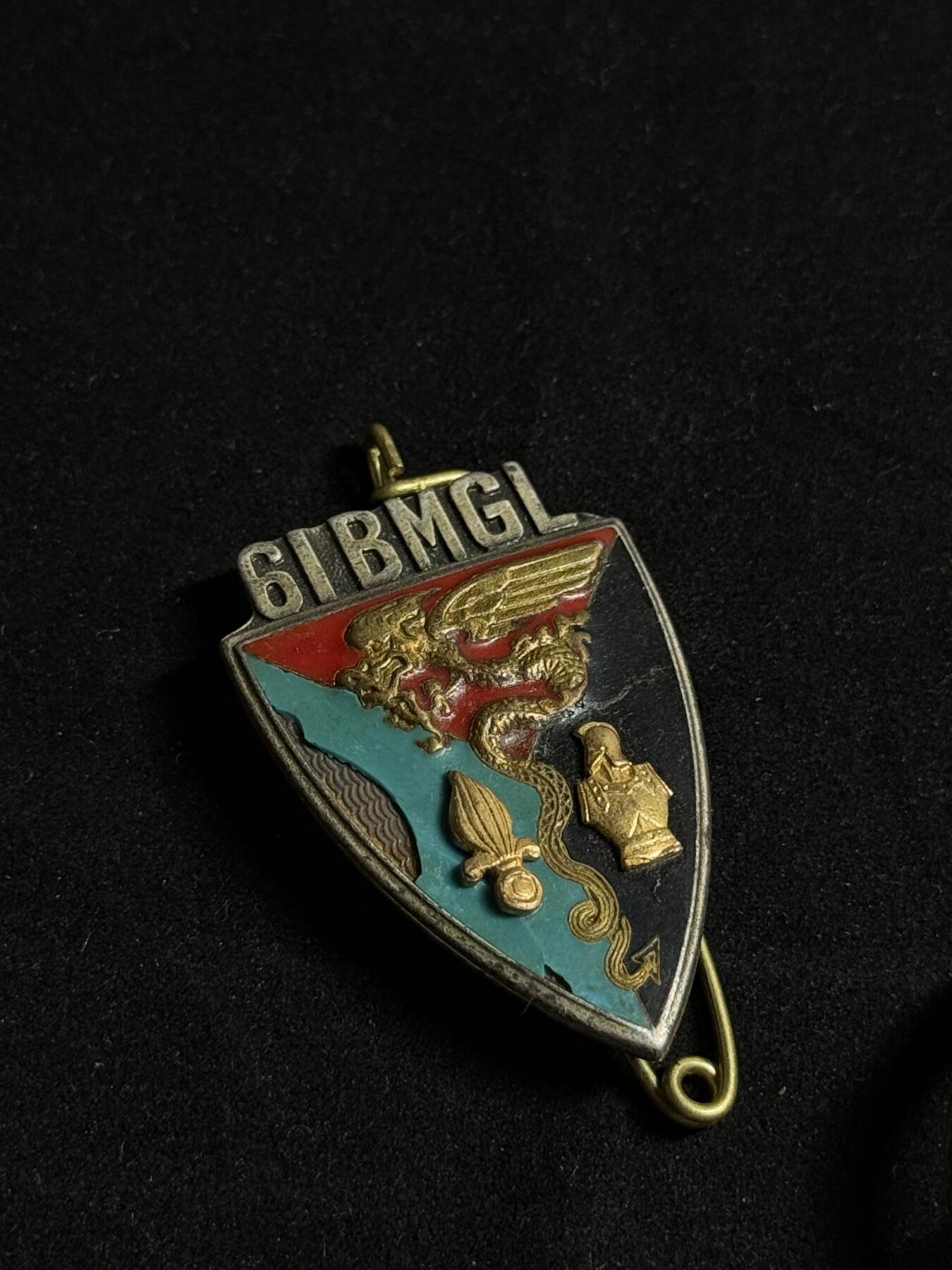 欢庆元旦！戎马世界章牌大赏第109期元旦大拍 法国部队证章一组